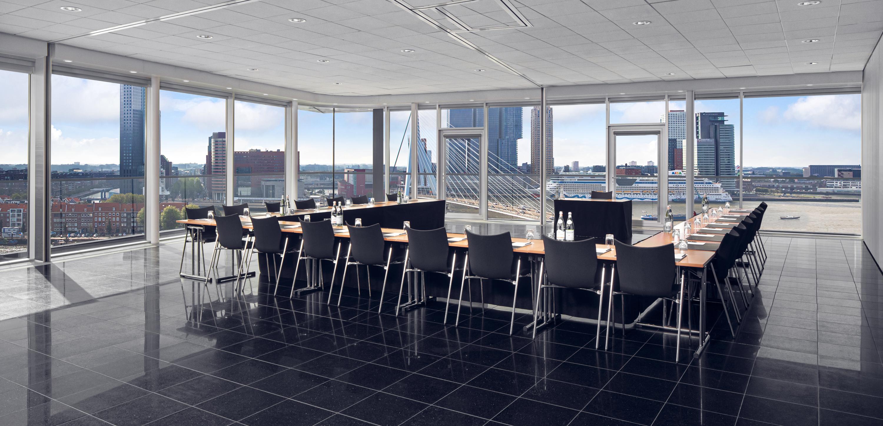 Doubletree By Hilton Rotterdam Centre Ξενοδοχείο Εξωτερικό φωτογραφία