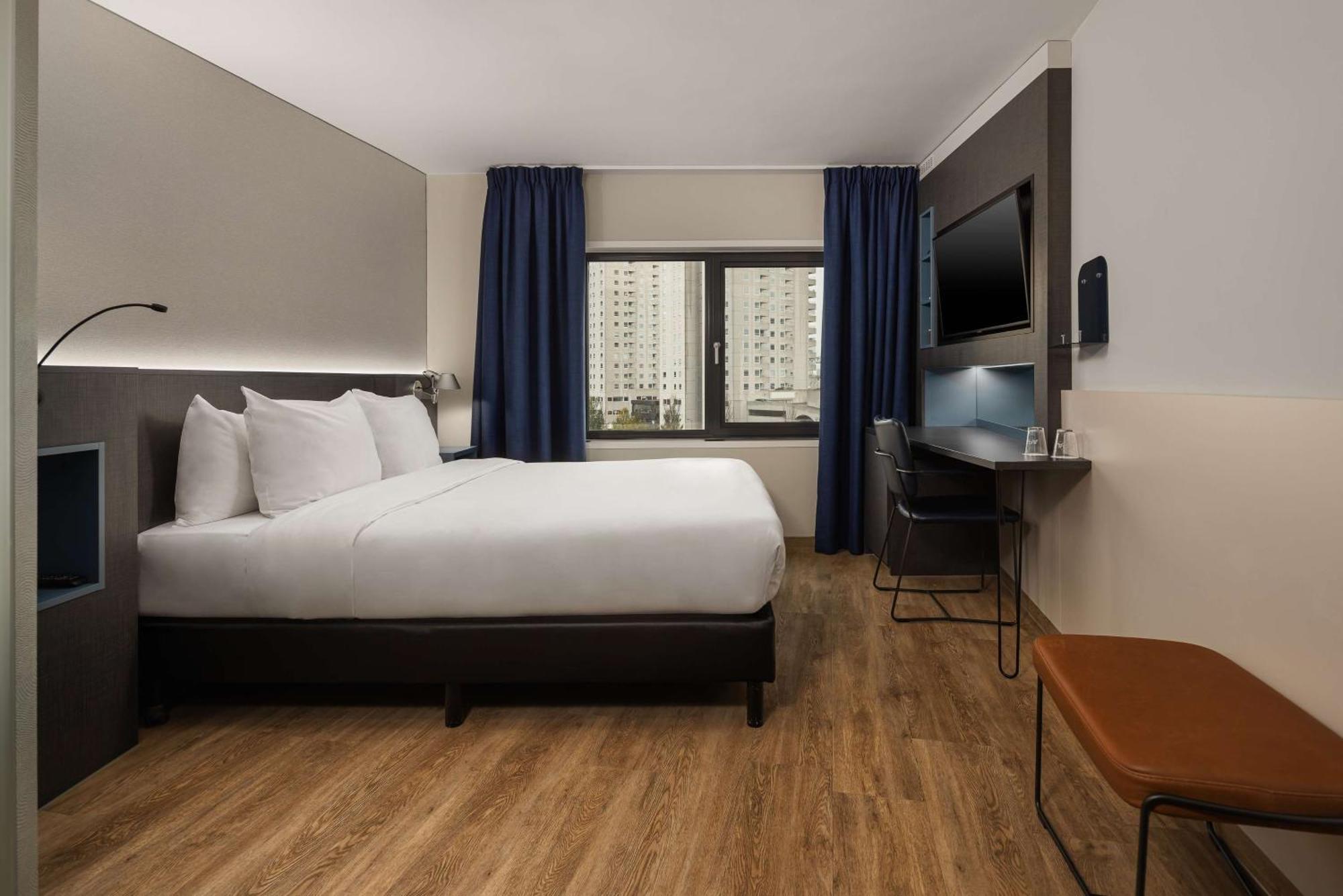 Doubletree By Hilton Rotterdam Centre Ξενοδοχείο Εξωτερικό φωτογραφία