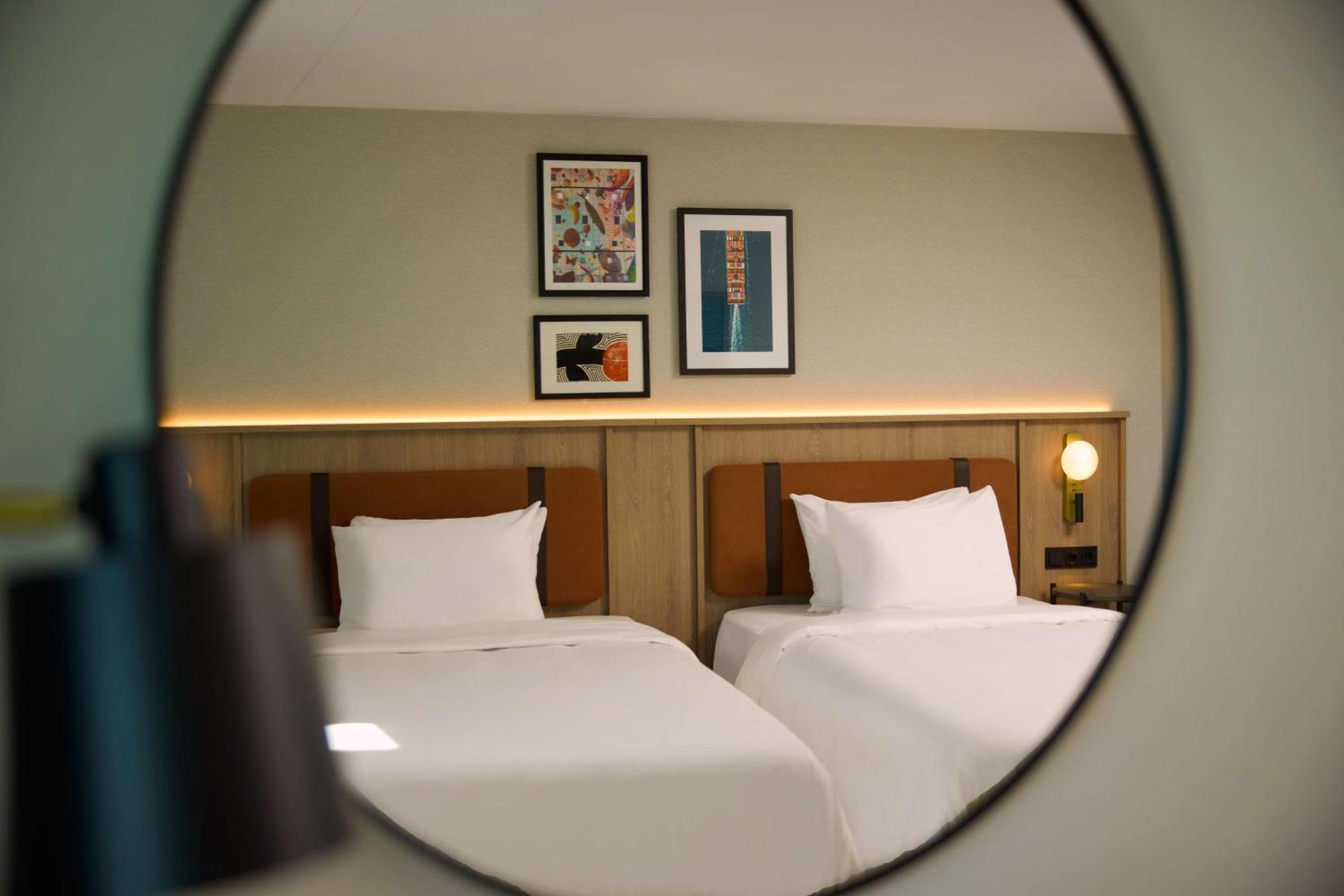 Doubletree By Hilton Rotterdam Centre Ξενοδοχείο Εξωτερικό φωτογραφία